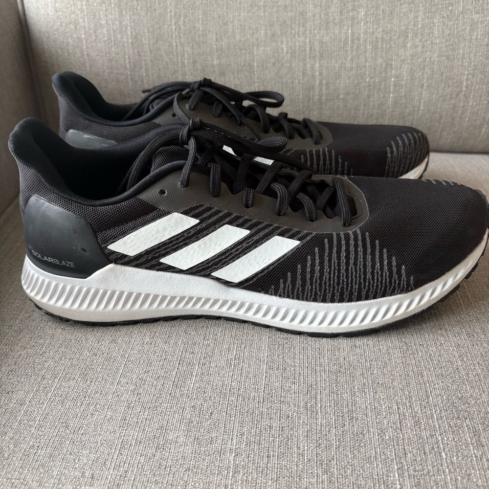 Adidas Men’s Solar Blaze Black And White Running Shoes EUC - Size 10